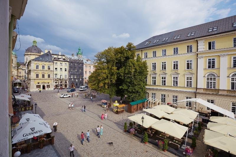 Apartments On Plocsha Rynok 40 Lviv Exterior foto